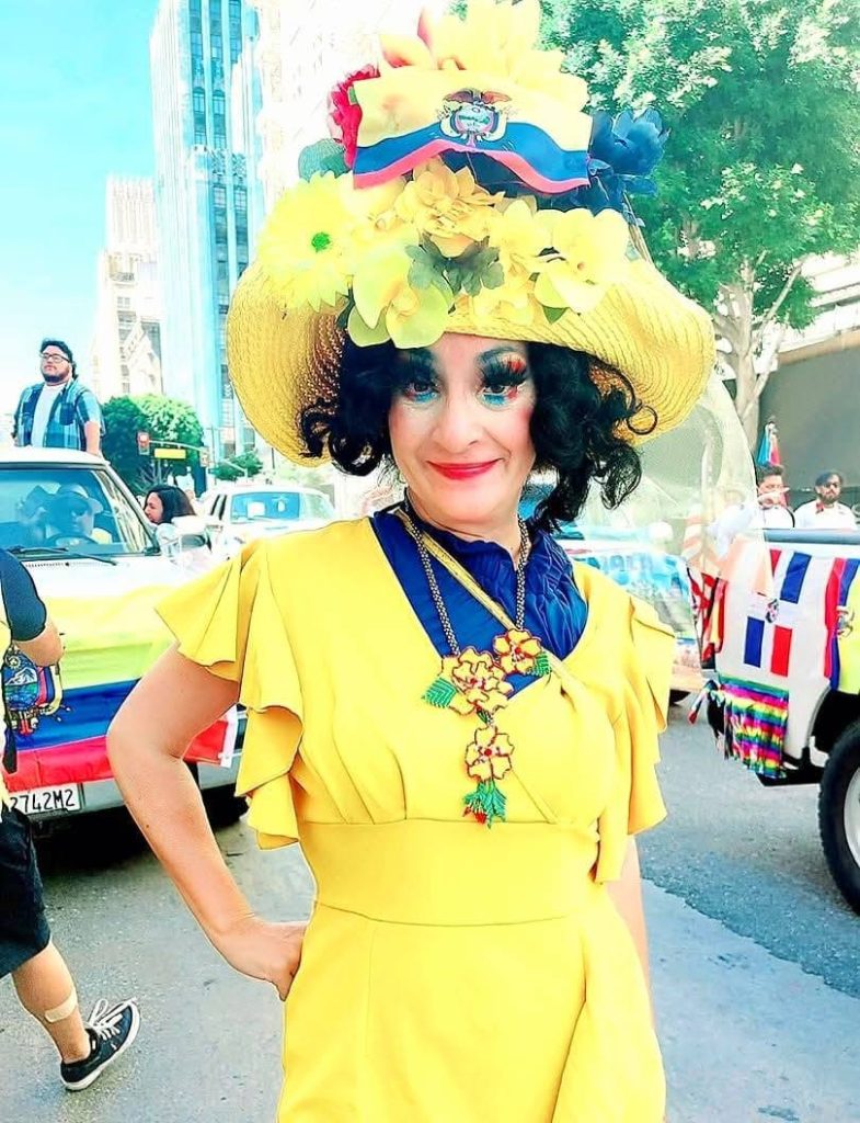 La Reyna del Glamour Mary Perez - Designer